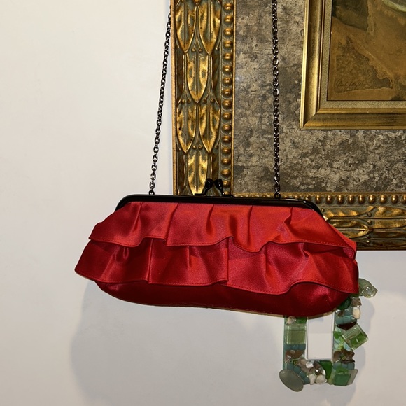 Perfect for 💖Day Holly Would red satin ruffle evening bag. Leopard satin lining - Picture 7 of 8